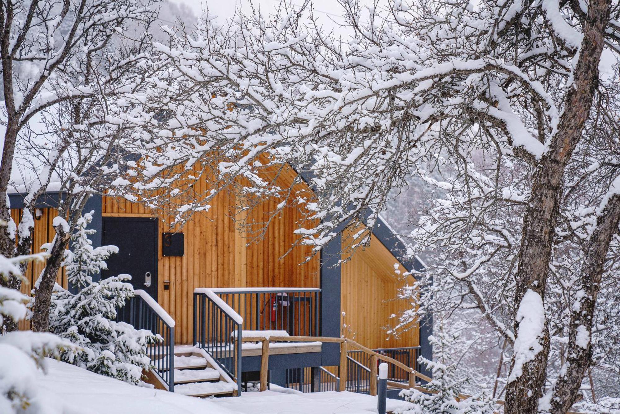 Qazaq Auyl Eco Отель *